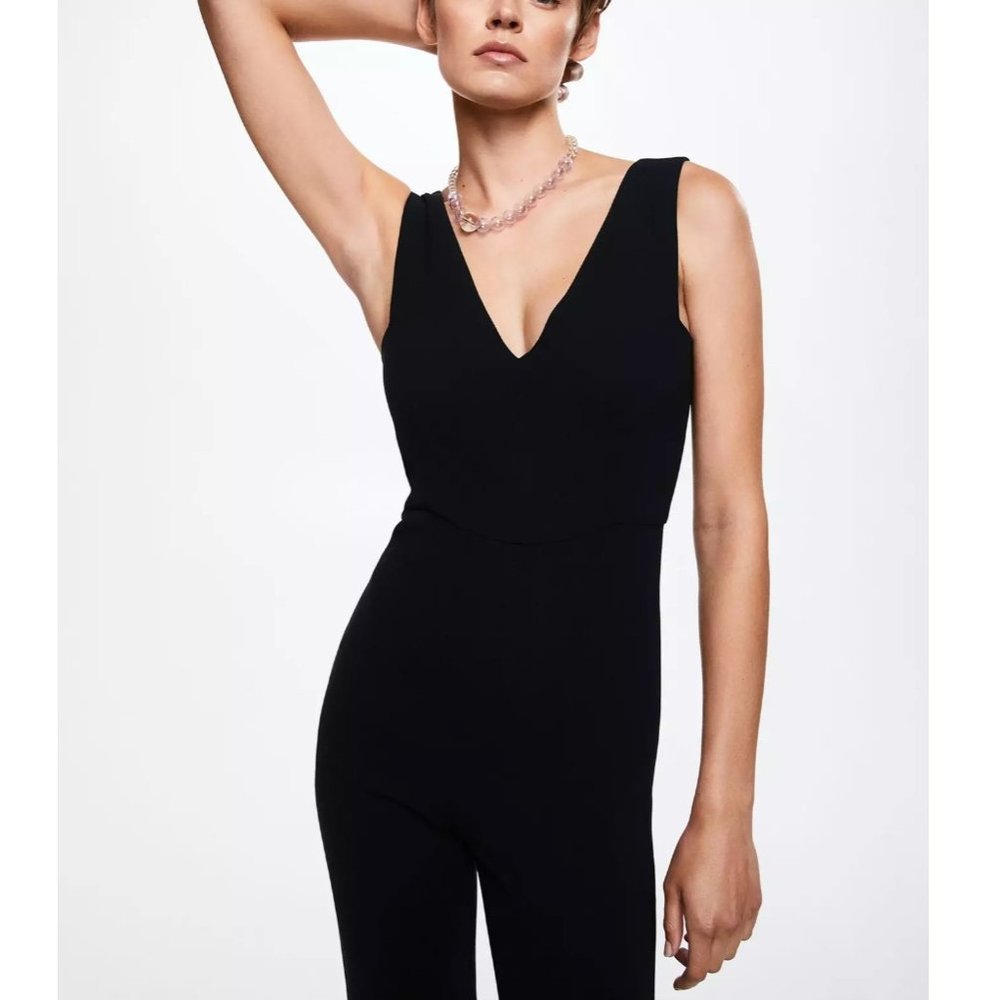 🖤Mango V-Neck Jumpsuit, NWT - Black M